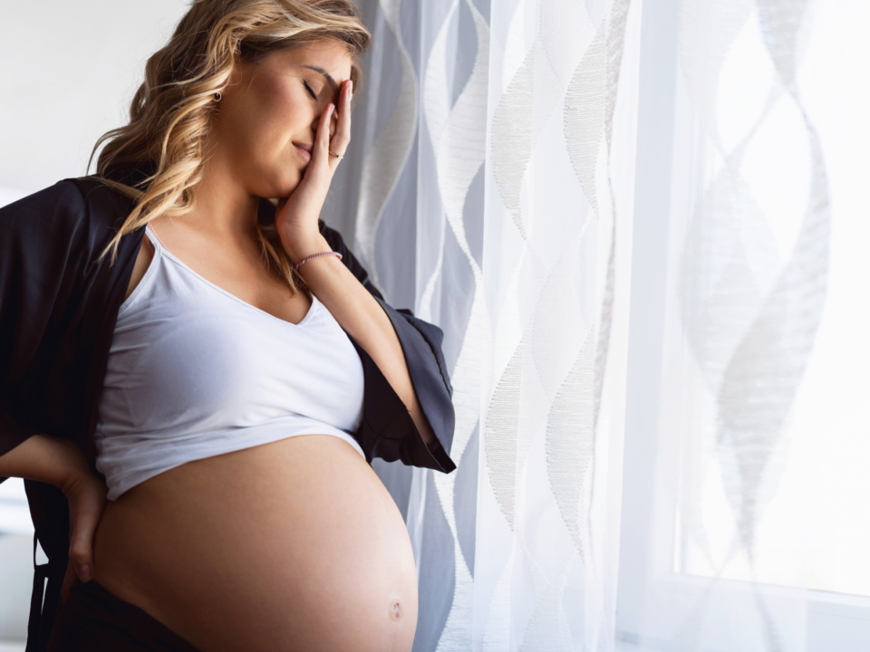 woman experiencing third trimester fatigue