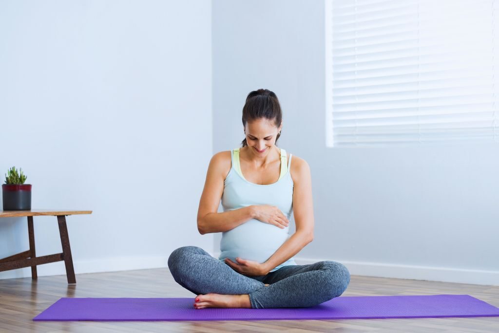 The Benefits of Prenatal Yoga for Expecting Mothers